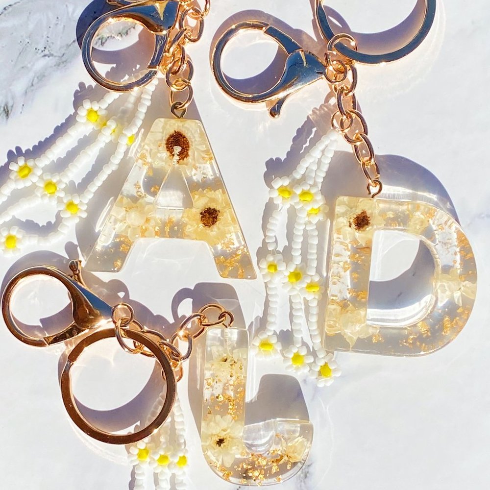 Baby Daisy Initial Key Chain - Picture 2 of 16